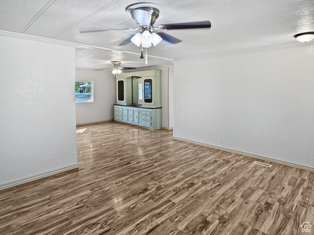 Photo 4 for MLS #2109911 at 685 S Main St