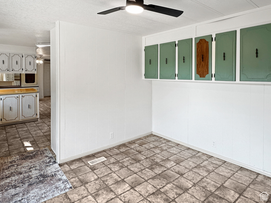 Photo 9 for MLS #2109911 at 685 S Main St