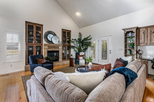 4536 W SILENT RAIN DR South Jordan, UT 84009