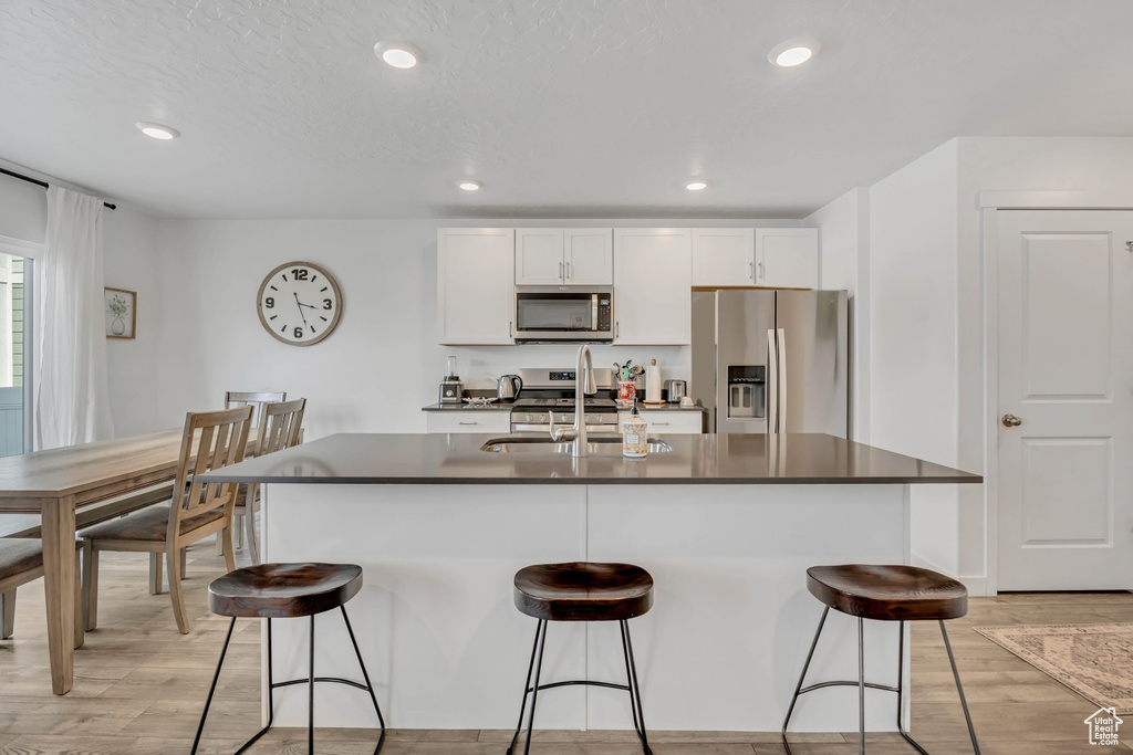 Photo 7 for MLS #2109945 at 1052 E Waterway Ln