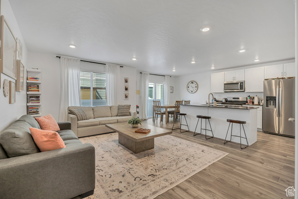 Photo 4 for MLS #2109945 at 1052 E Waterway Ln