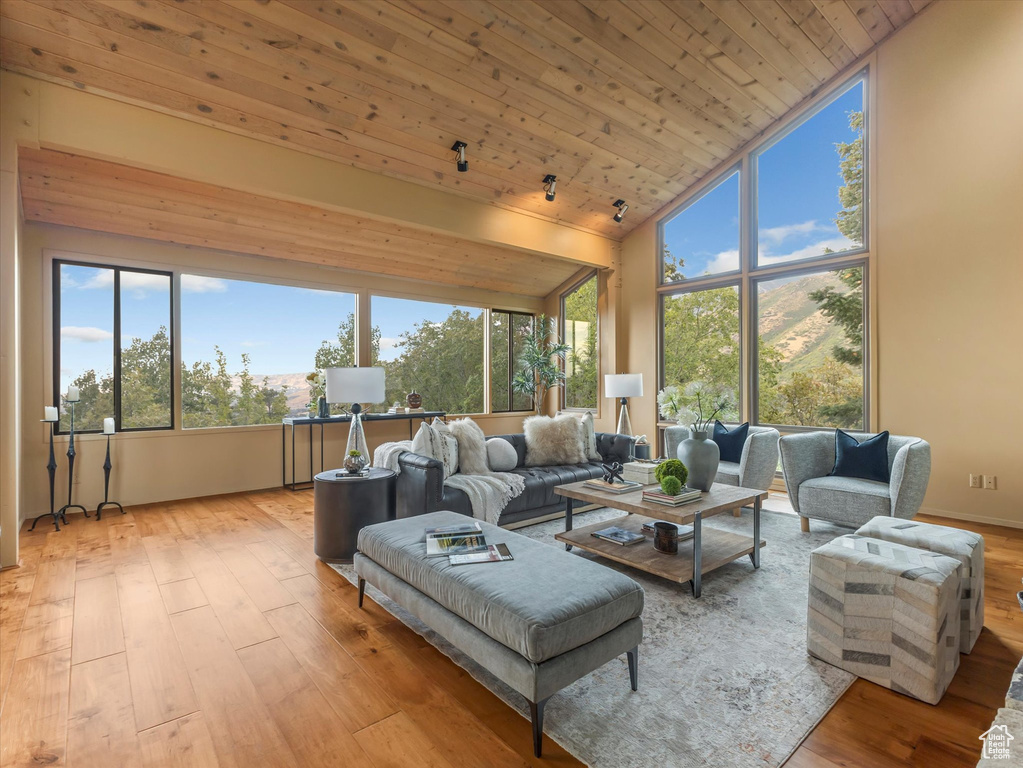 Photo 8 for MLS #2109947 at 4517 S Abinadi Rd