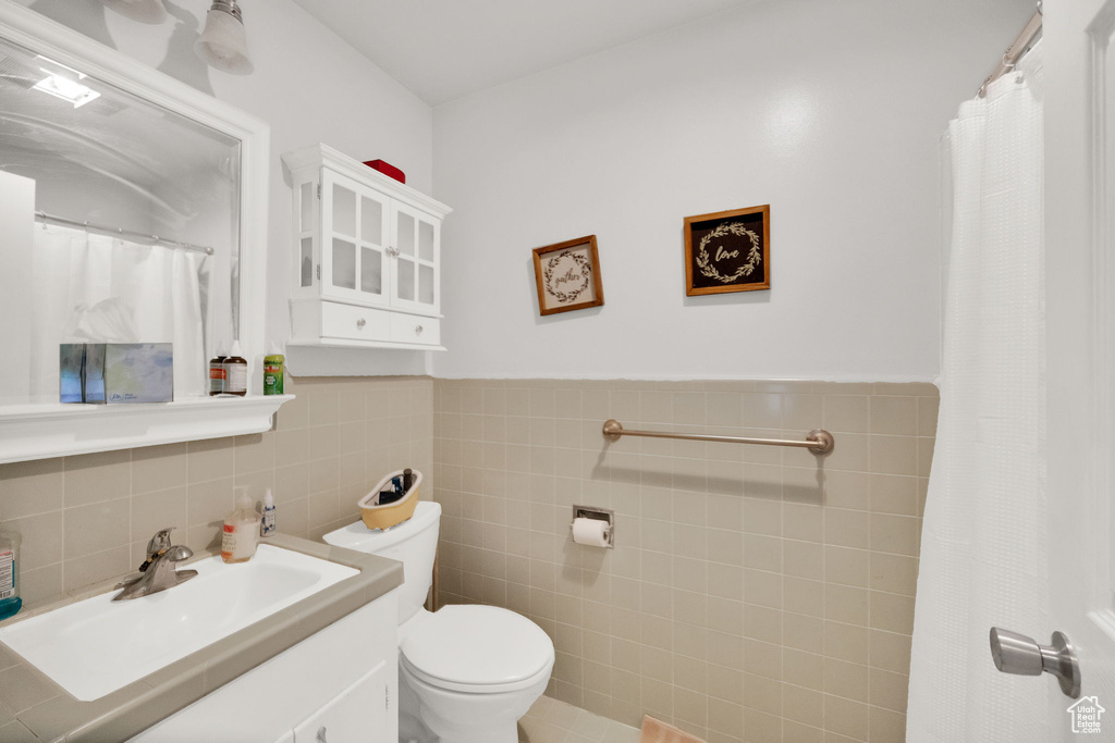 Photo 11 for MLS #2109951 at 2209 E Carriage Ln #42