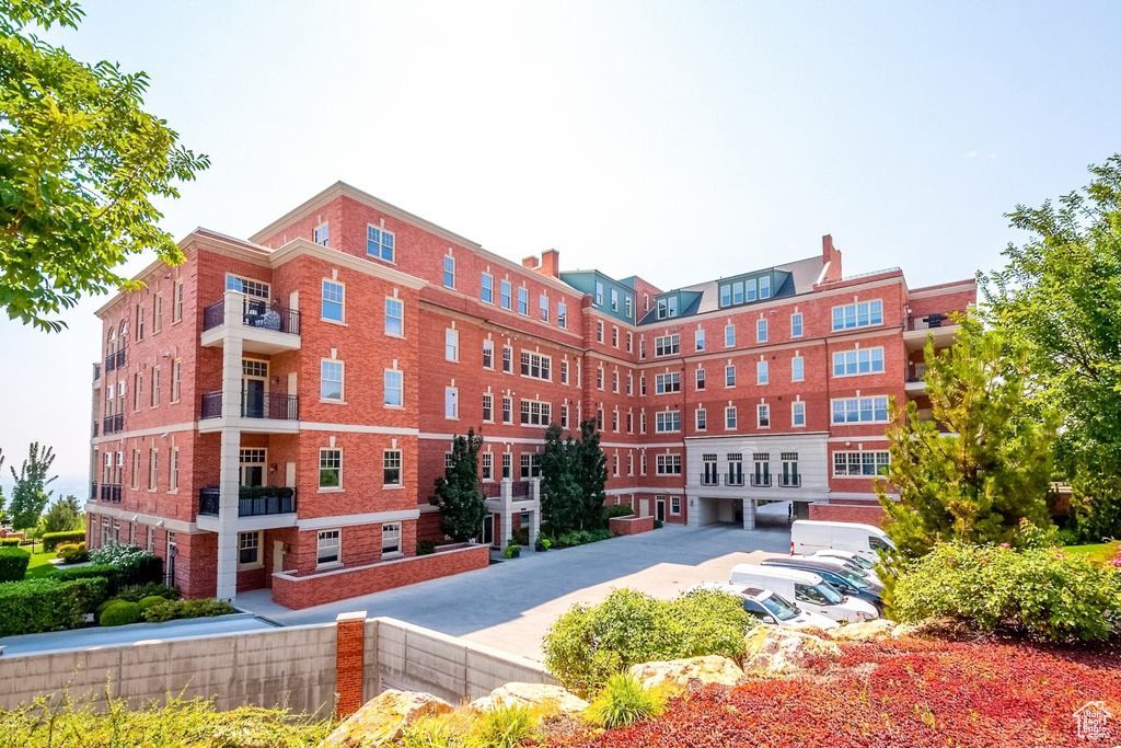 Photo 5 for MLS #2109964 at 400 E Capitol Park Ave #203