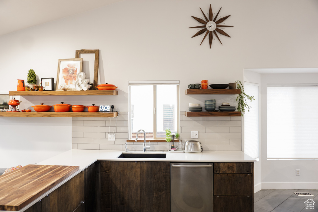 Photo 11 for MLS #2109969 at 1795 E Walnut Grove Dr