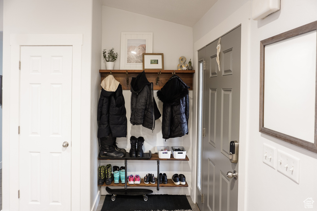 Photo 2 for MLS #2109969 at 1795 E Walnut Grove Dr