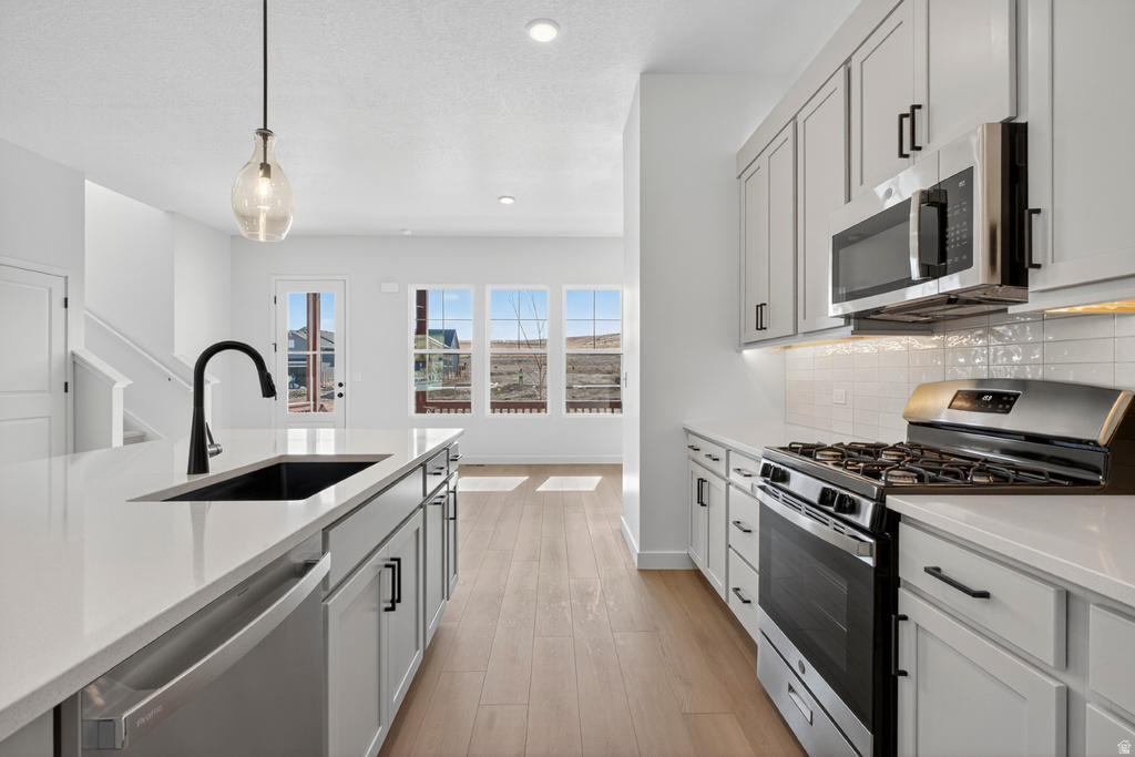 7232 W TERRAINE RD West Jordan, UT 84081