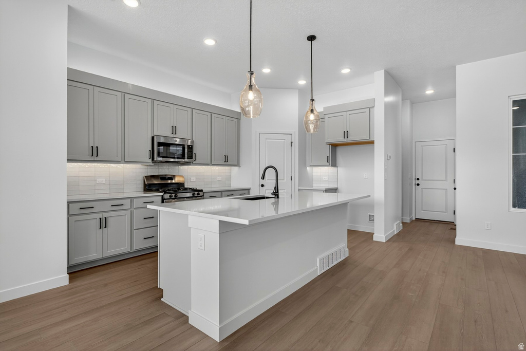 7232 W TERRAINE RD West Jordan, UT 84081