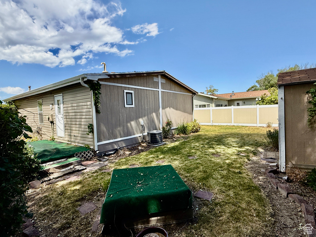 Photo 7 for MLS #2109979 at 3017 S Jamboree St #12