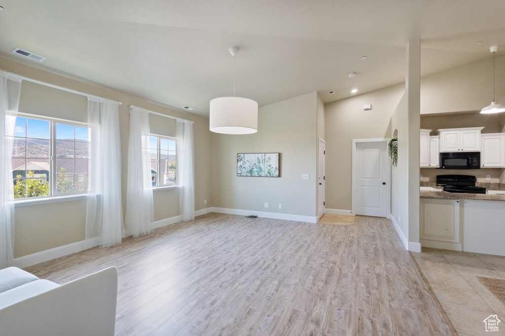 Photo 6 for MLS #2109990 at 3635 E Clear Rock Rd  #12