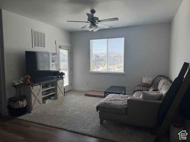 Photo 7 for MLS #2109993 at 4574 W Voight Ln #C203