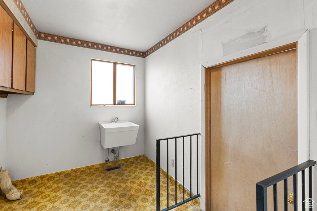 Photo 14 for MLS #2110000 at 132 Willow St