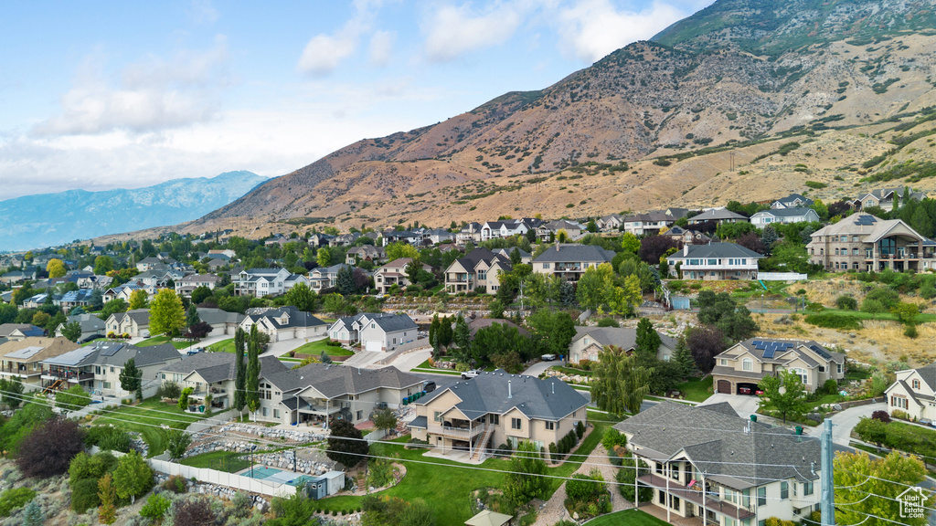 8905 N PINE HOLLOW DR. Cedar Hills, UT 84062