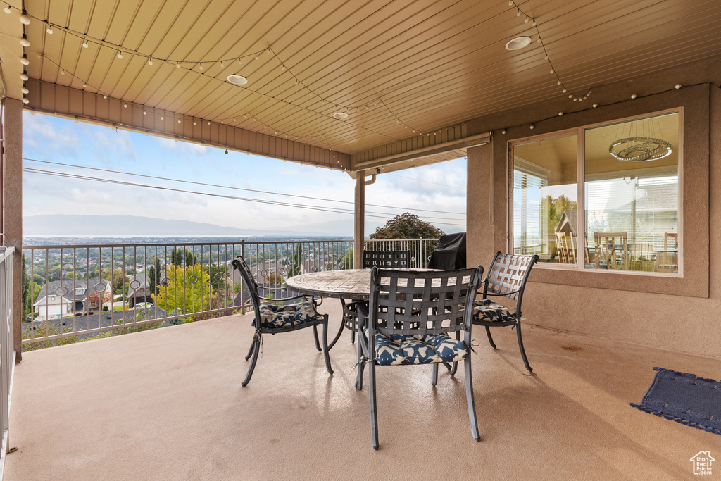 8905 N PINE HOLLOW DR. Cedar Hills, UT 84062
