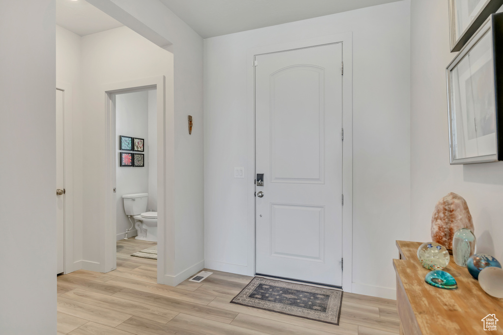 Photo 4 for MLS #2110012 at 388 W Peppergrass Way