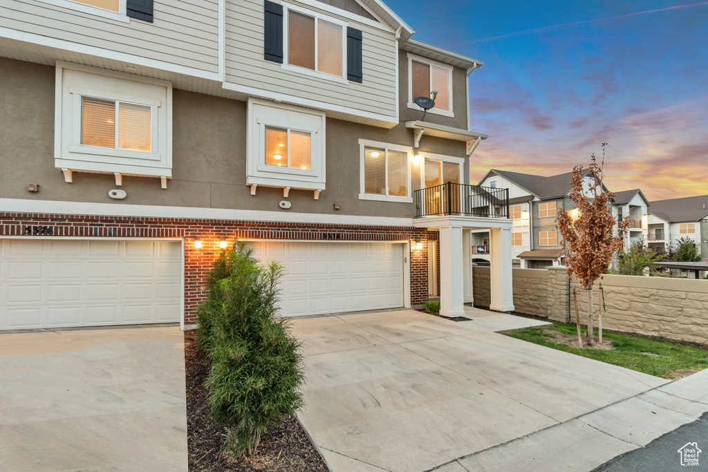 5374 W ROYAL ARCHES PL Herriman, UT 84096