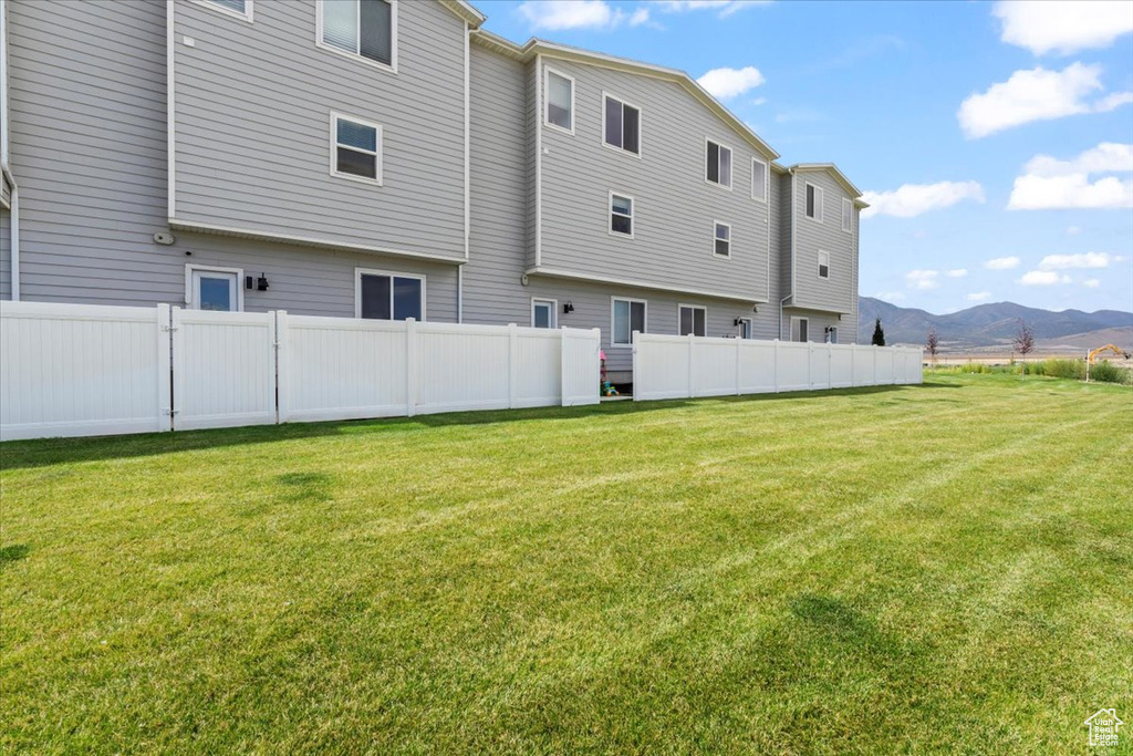 5286 N FOLKSTONE DR Eagle Mountain, UT 84005