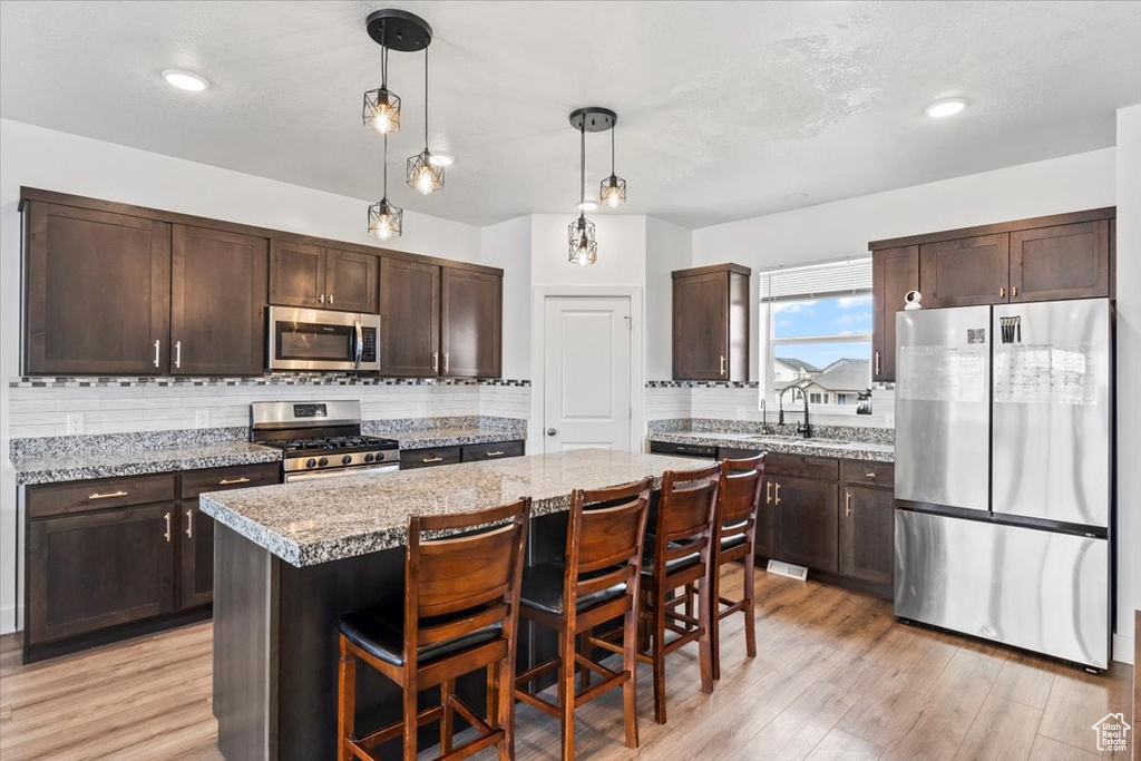5286 N FOLKSTONE DR Eagle Mountain, UT 84005