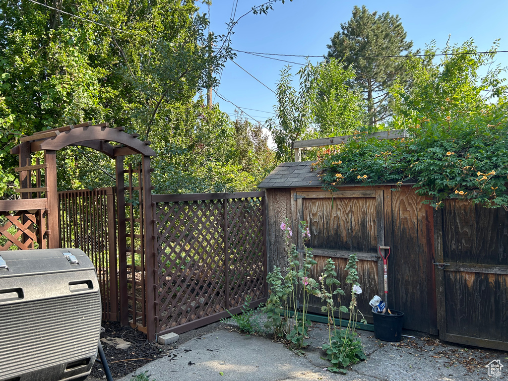 Photo 26 for MLS #2110035 at 722 E 7th Ave