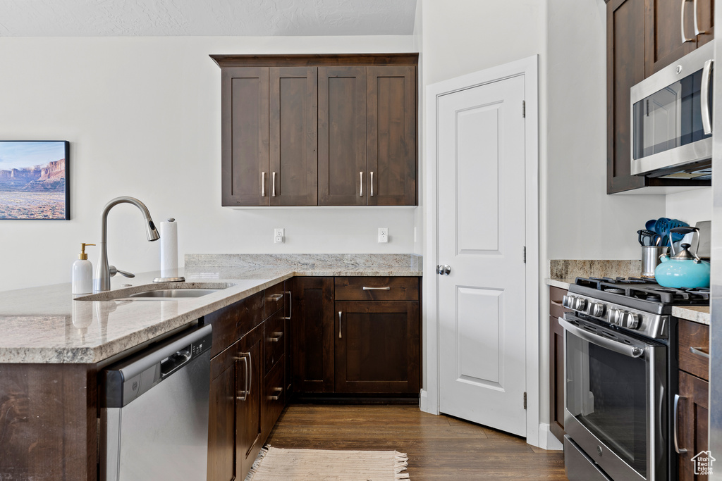 1914 E FIESTA LN Washington, UT 84780