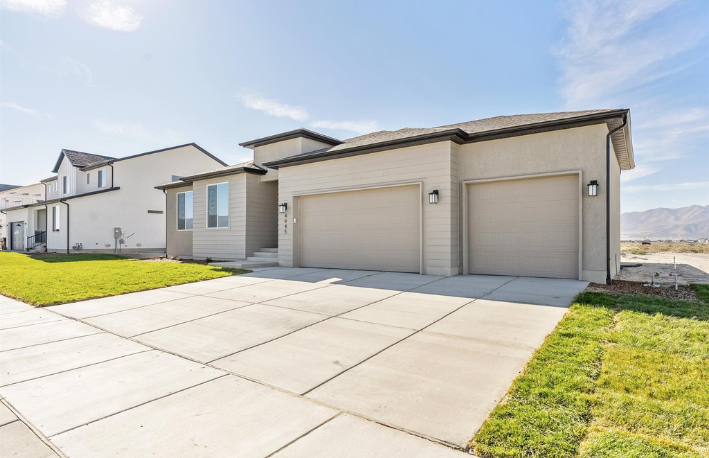 4945 N TOPAZ DR #303 Eagle Mountain, UT 84005