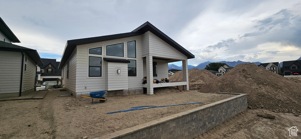 Photo 4 for MLS #2110050 at 1167 W 2980 North