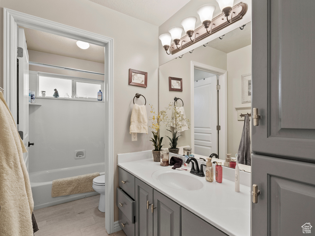 Photo 17 for MLS #2110066 at 760 N 680 East