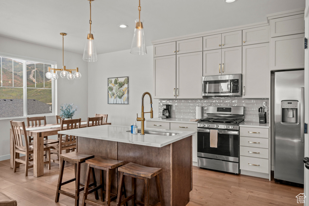Photo 3 for MLS #2110069 at 498 W Glenview Loop