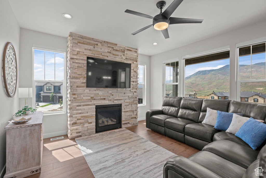 Photo 10 for MLS #2110069 at 498 W Glenview Loop