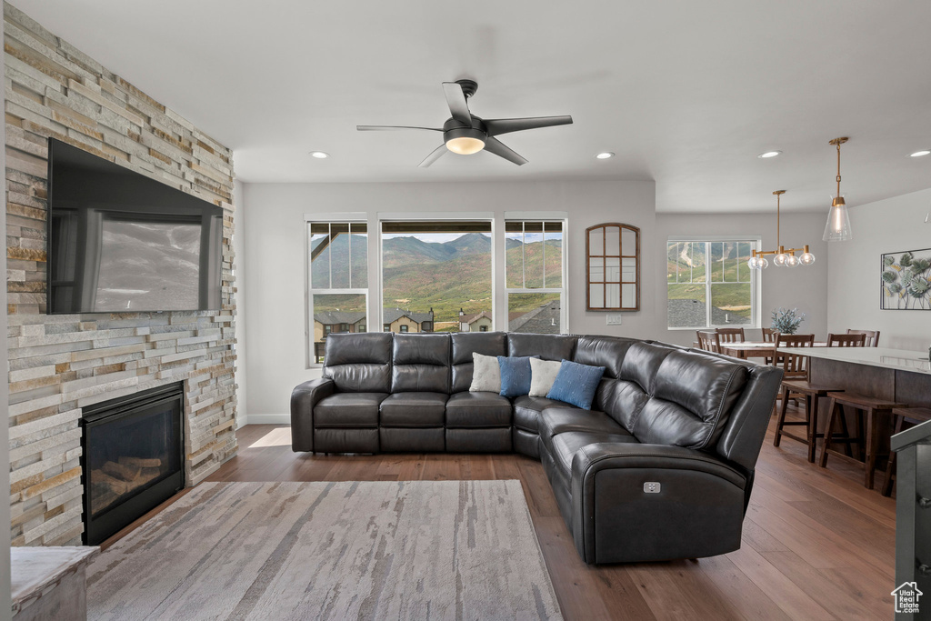 Photo 12 for MLS #2110069 at 498 W Glenview Loop