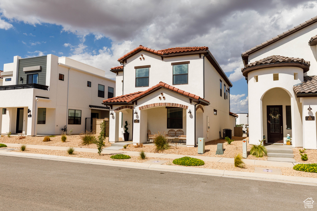 Photo 3 for MLS #2110079 at 622 W Juniper Hill Dr