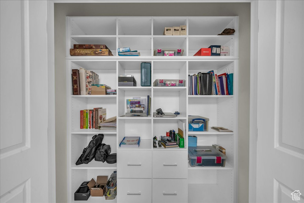 Photo 36 for MLS #2110084 at 1434 E Black Brush Dr