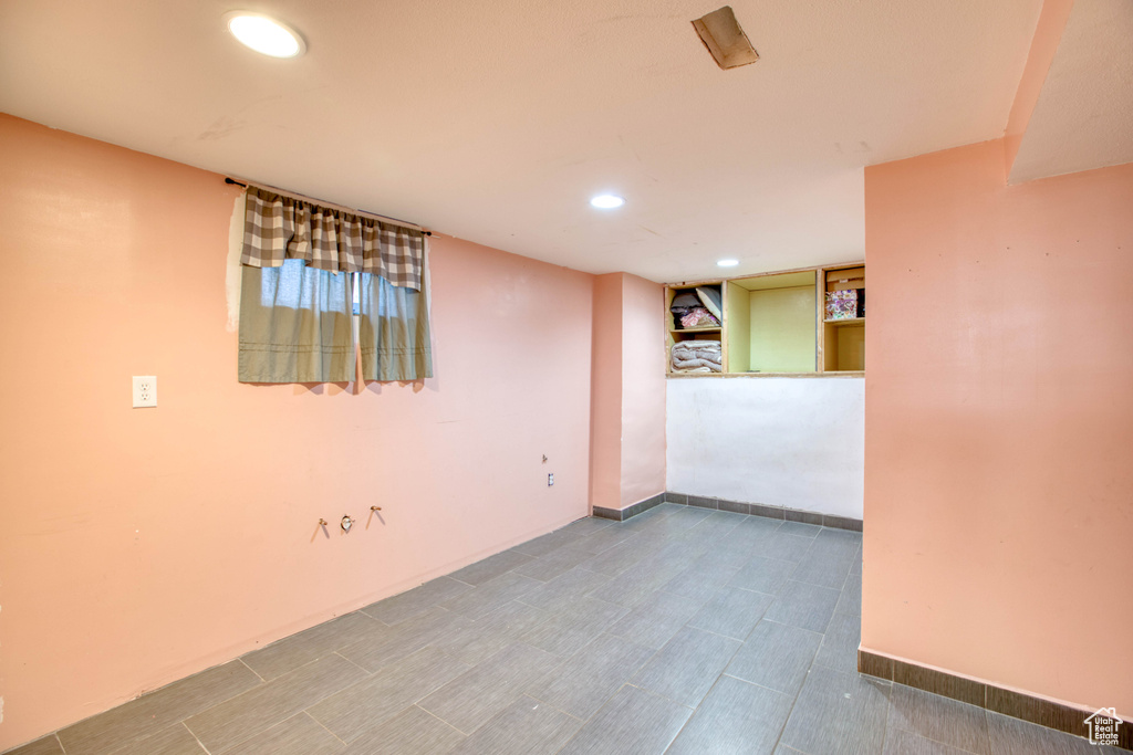 Photo 12 for MLS #2110085 at 3143 Ogden Ave