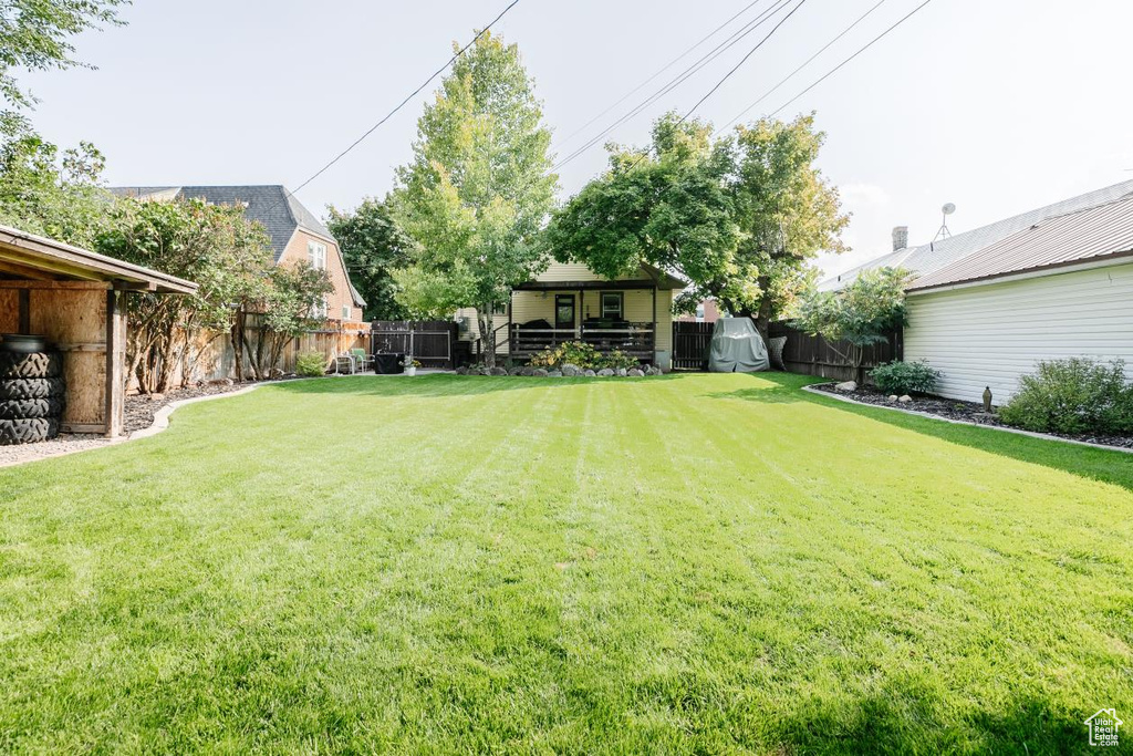 Photo 23 for MLS #2110086 at 129 E 1st