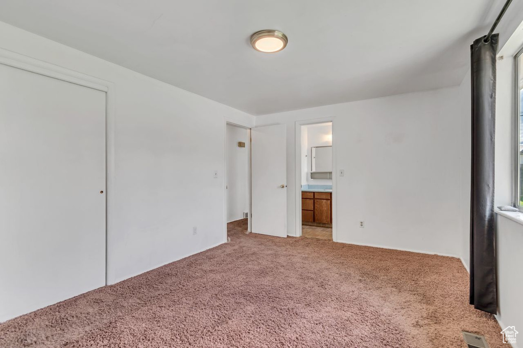 Photo 7 for MLS #2110088 at 366 Belaire Cir