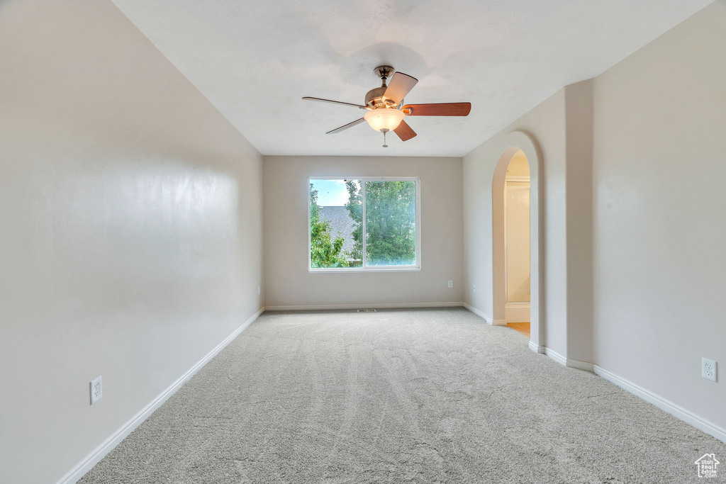 1052 CHIDESTER DR North Salt Lake, UT 84054