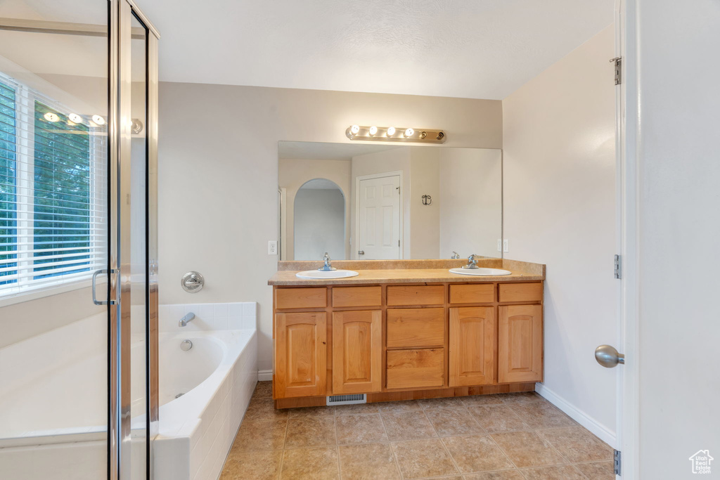 1052 CHIDESTER DR North Salt Lake, UT 84054