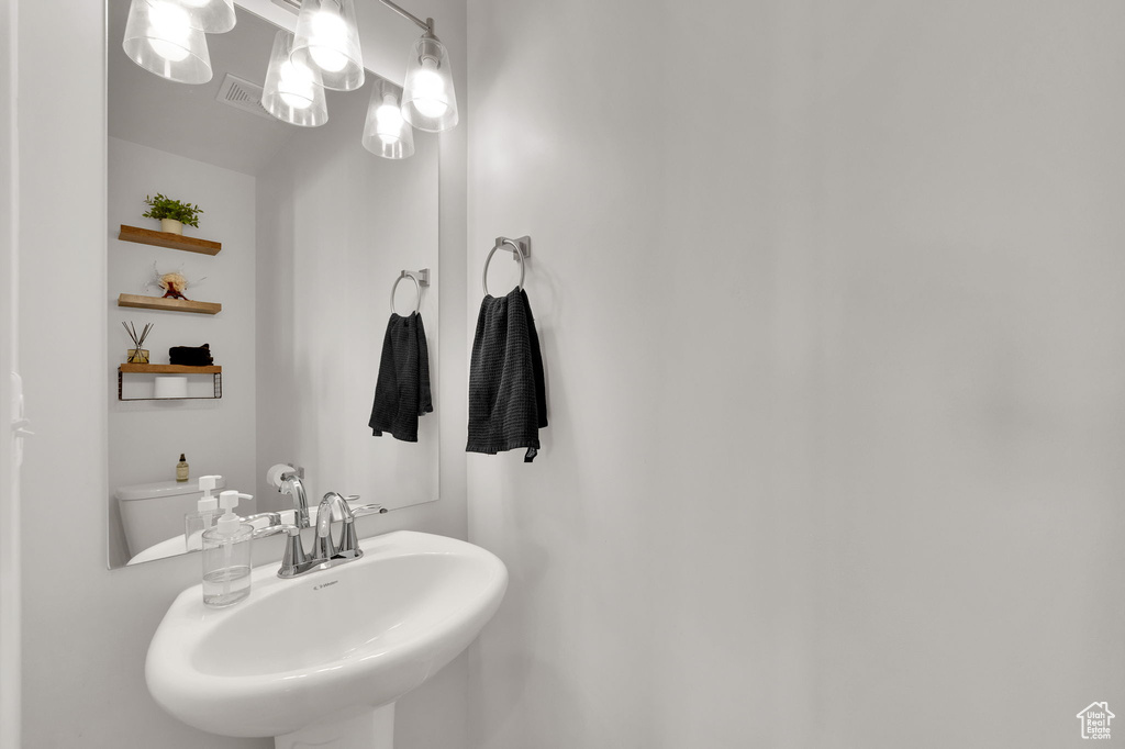 Photo 11 for MLS #2110102 at 2278 W 4175 South #234