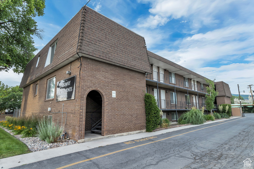 2519 S 300 E South Salt Lake, UT 84115