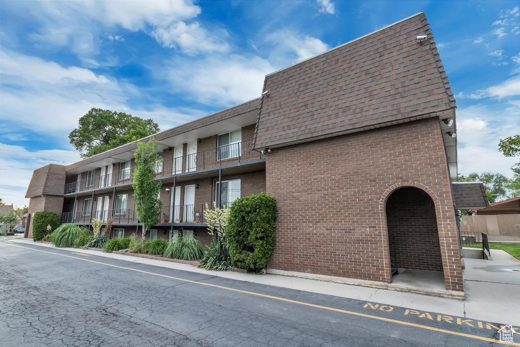 2519 S 300 E South Salt Lake, UT 84115