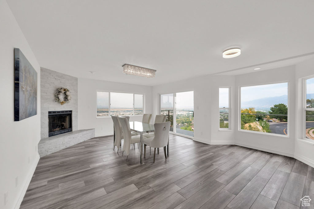 Photo 7 for MLS #2110110 at 585 E Marialana Way