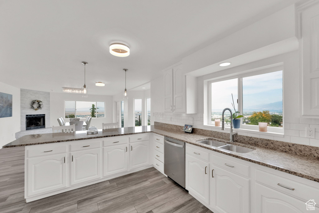 Photo 9 for MLS #2110110 at 585 E Marialana Way