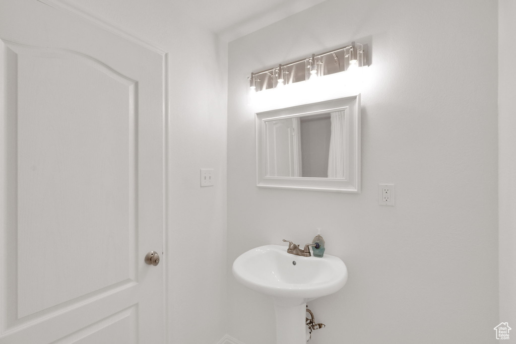 Photo 15 for MLS #2110110 at 585 E Marialana Way