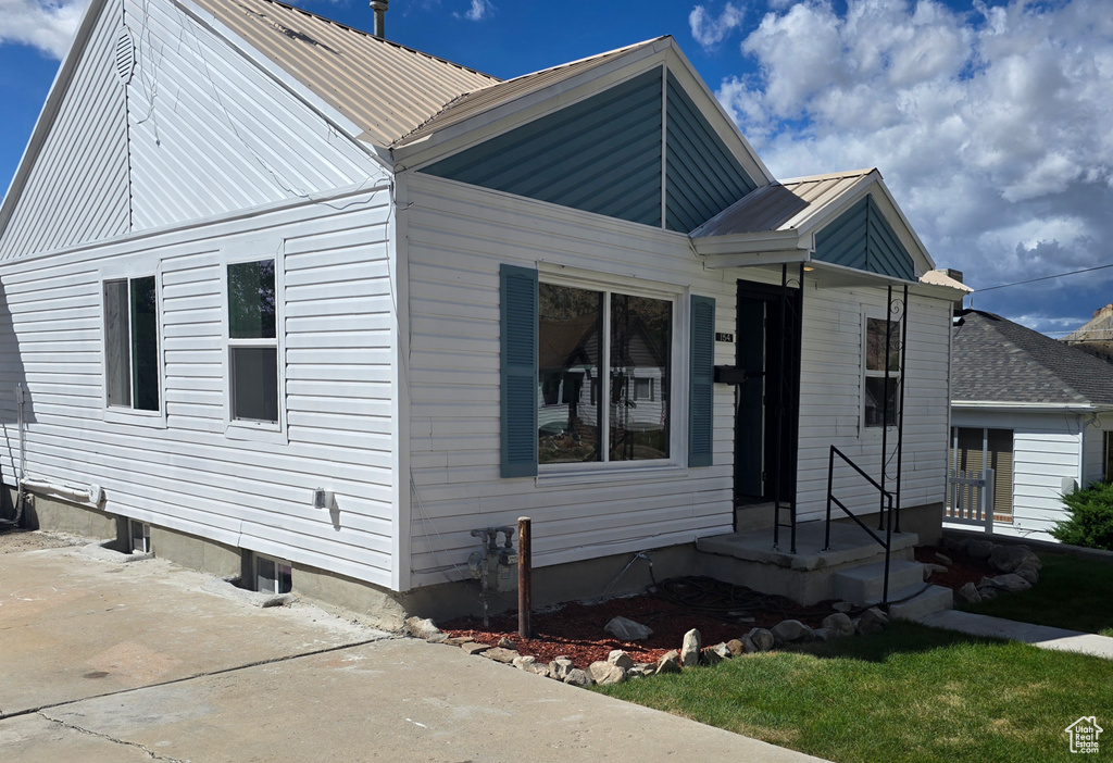 Photo 26 for MLS #2110116 at 154 D St