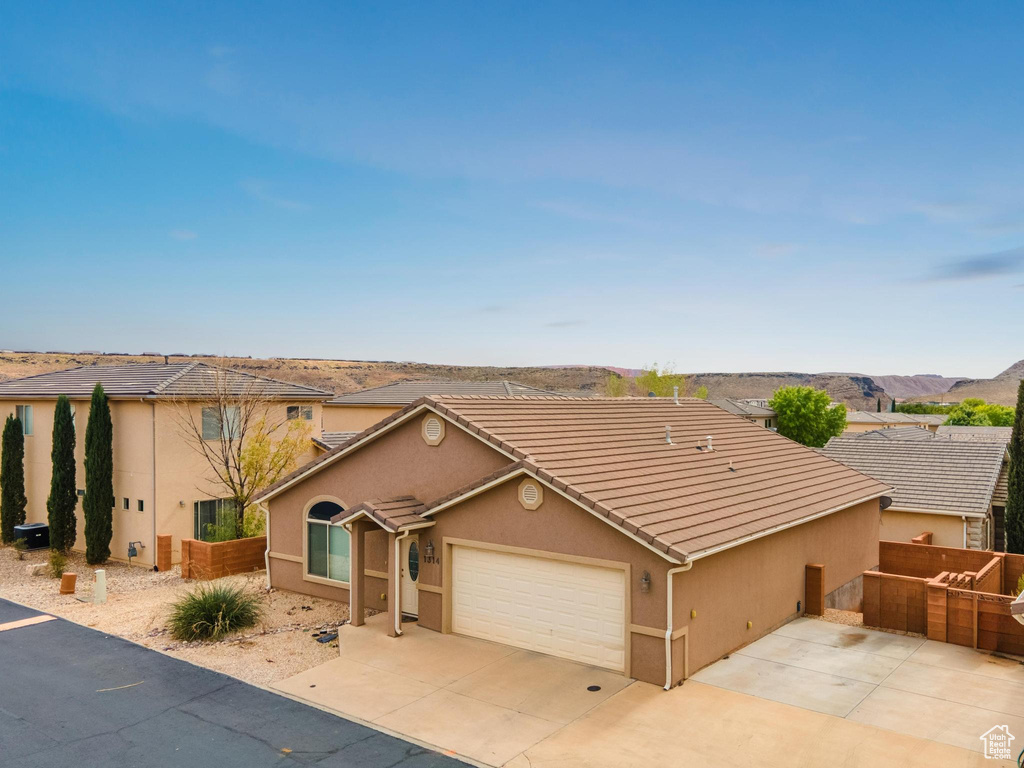 Photo 2 for MLS #2110128 at 1314 E Pine Valley St