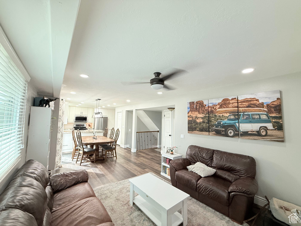 4923 W SILVERTIP DR Kearns, UT 84118
