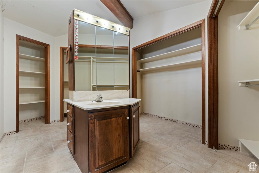 8764 S RUSSELL PARK RD Cottonwood Heights, UT 84121