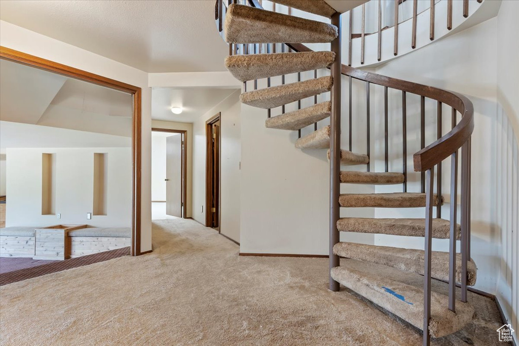 8764 S RUSSELL PARK RD Cottonwood Heights, UT 84121