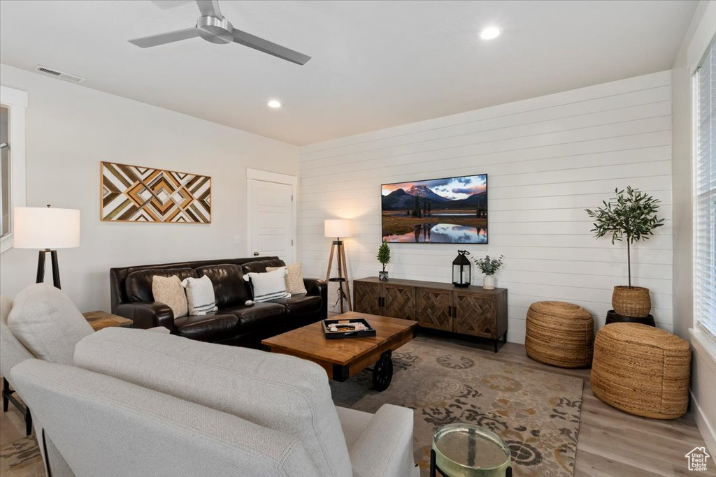 Photo 8 for MLS #2110135 at 4667 W Isla Daybreak Rd