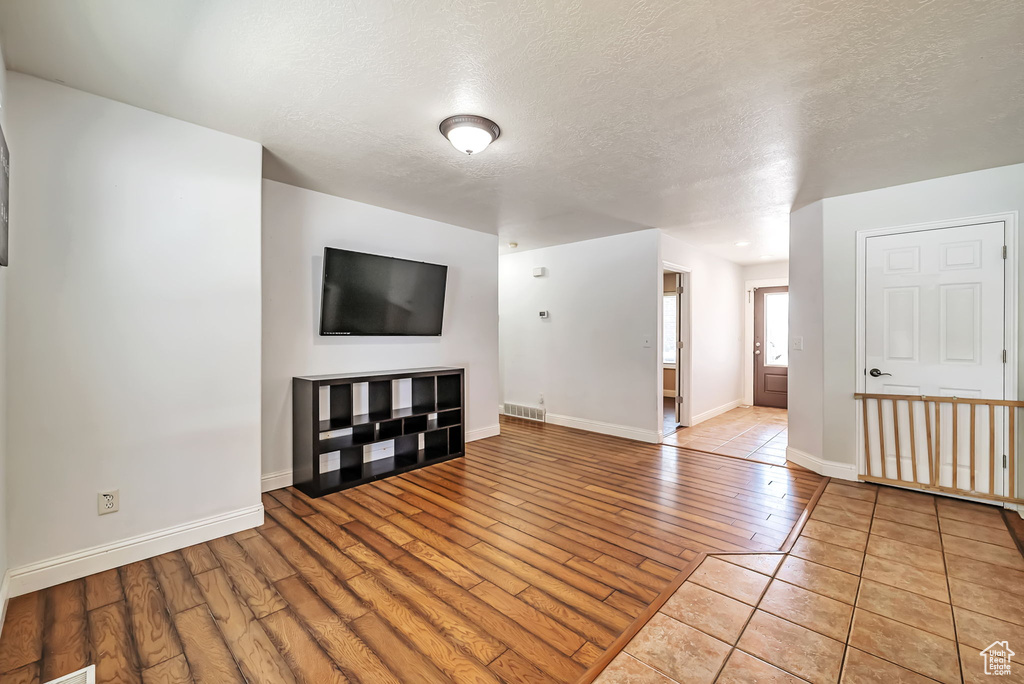 Photo 3 for MLS #2110142 at 1701 E Sunrise Dr